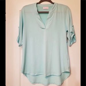 💖NWT Pink Lily mint 3/4 sleeve top Size M.💖